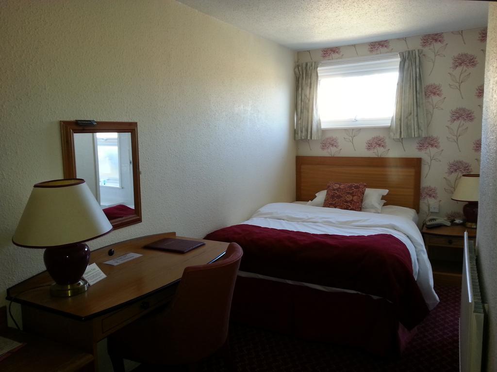 Cadogan Hotel Newmarket  Buitenkant foto