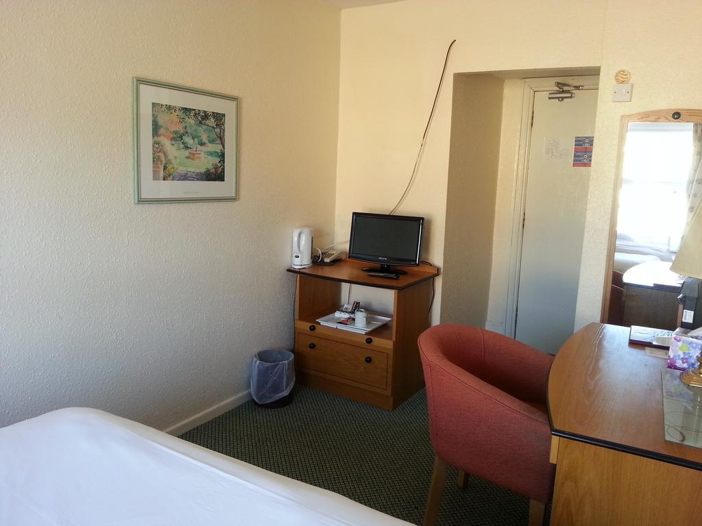 Cadogan Hotel Newmarket  Buitenkant foto