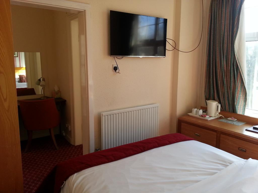 Cadogan Hotel Newmarket  Buitenkant foto
