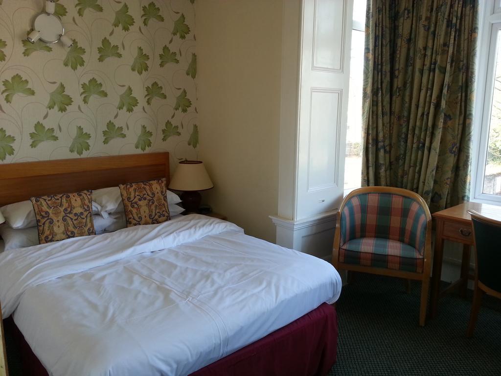 Cadogan Hotel Newmarket  Buitenkant foto