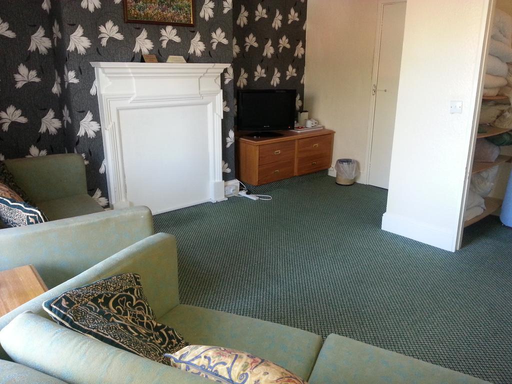 Cadogan Hotel Newmarket  Buitenkant foto
