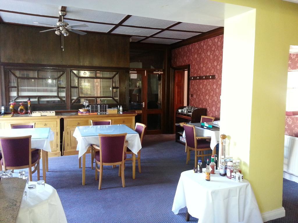 Cadogan Hotel Newmarket  Buitenkant foto